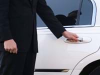 Limousine voor je vrijgezellenfeest (vanaf €190 euro) Limousine voor je vrijgezellenfeest (vanaf €190 euro)