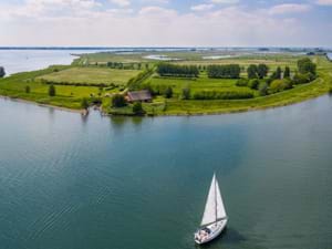 Heidag organiseren op je eigen eiland op 18 km onder Spijkenisse